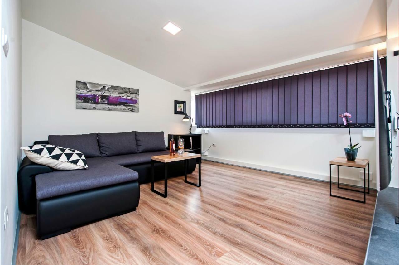 Lakovich Sea View Apartments Rovinj Ngoại thất bức ảnh