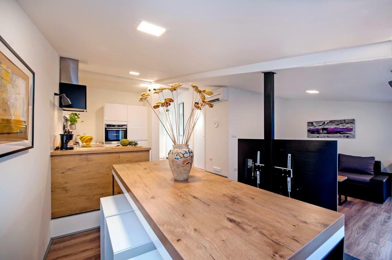Lakovich Sea View Apartments Rovinj Ngoại thất bức ảnh