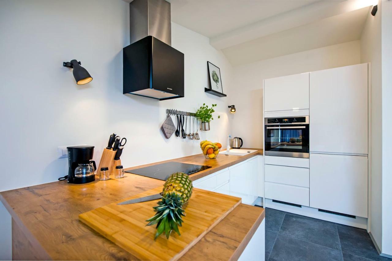 Lakovich Sea View Apartments Rovinj Ngoại thất bức ảnh