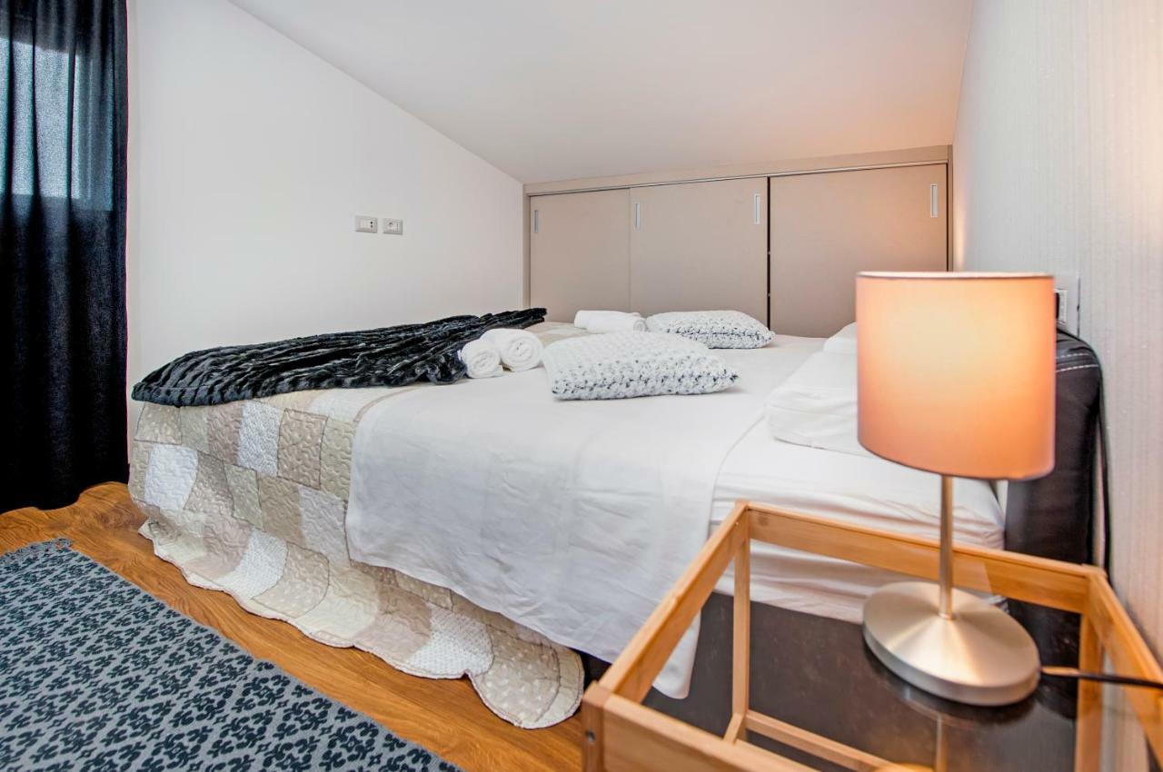 Lakovich Sea View Apartments Rovinj Ngoại thất bức ảnh