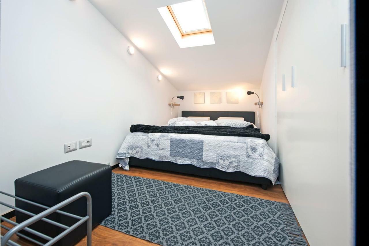 Lakovich Sea View Apartments Rovinj Ngoại thất bức ảnh